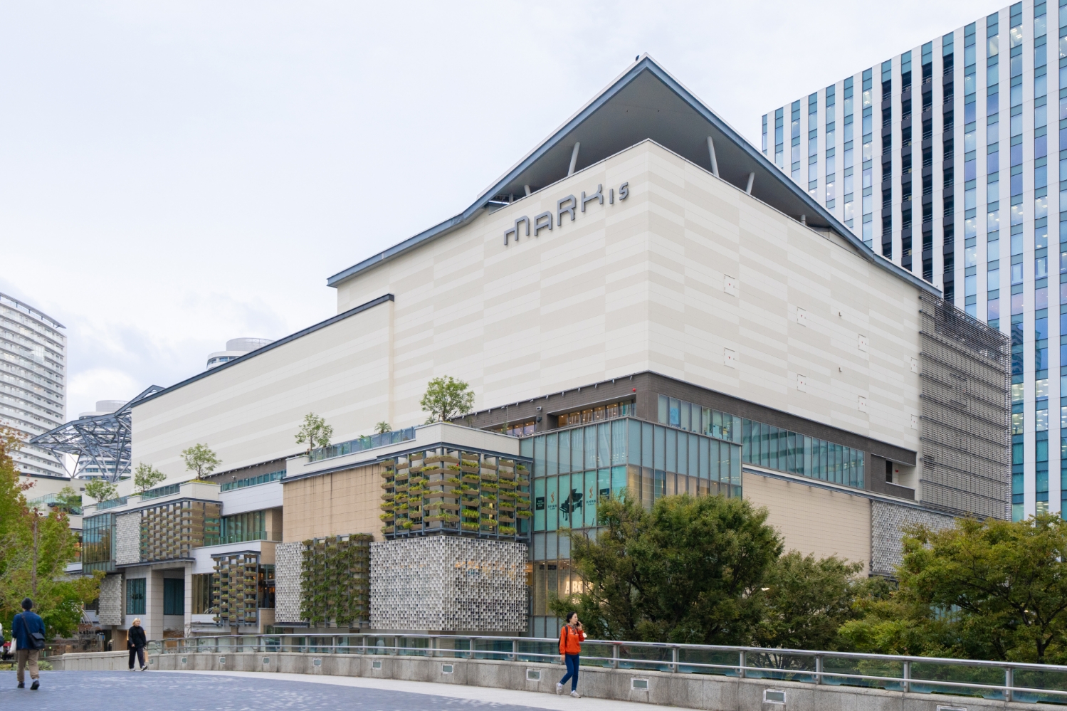 MARK IS みなとみらい